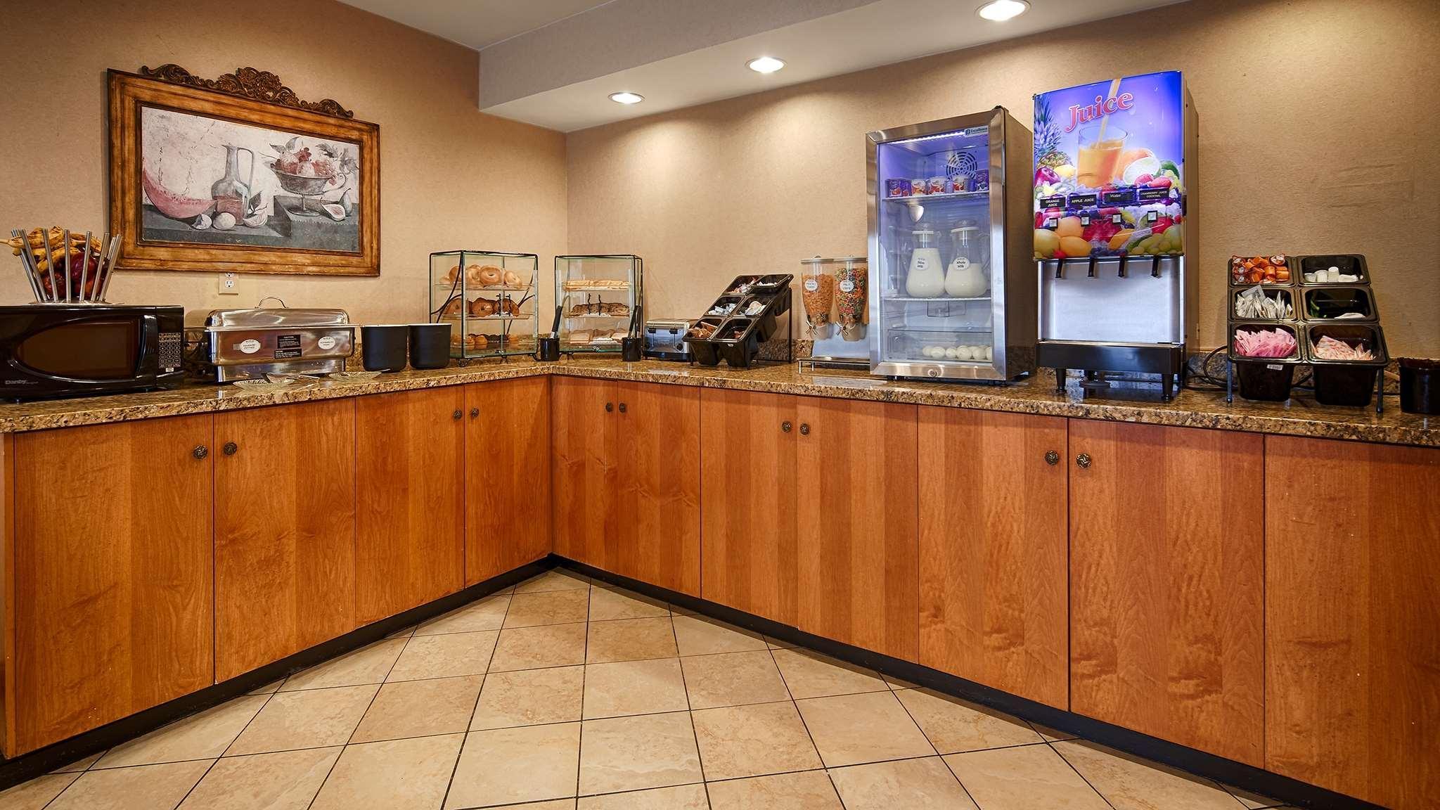 Best Western Executive Inn - Latta Berrys Crossroads Exteriör bild